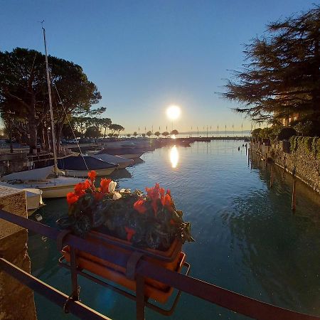 Il Nido Del Cigno Apartment Sirmione Luaran gambar